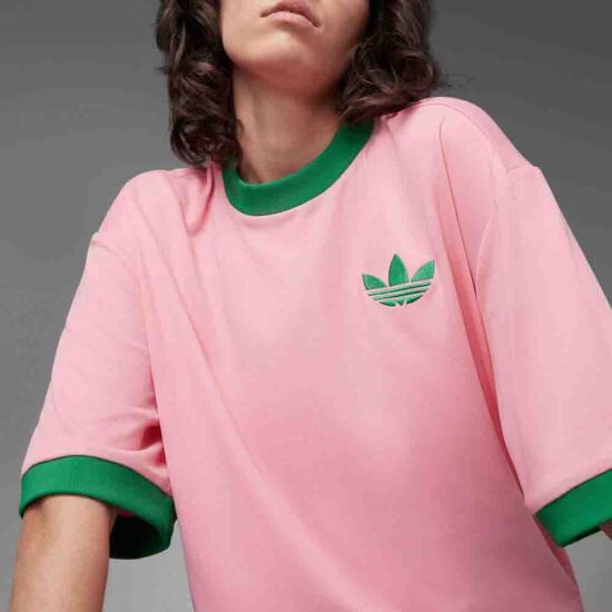 3-Adidas Originals Adicolor 70s Oversized Tee